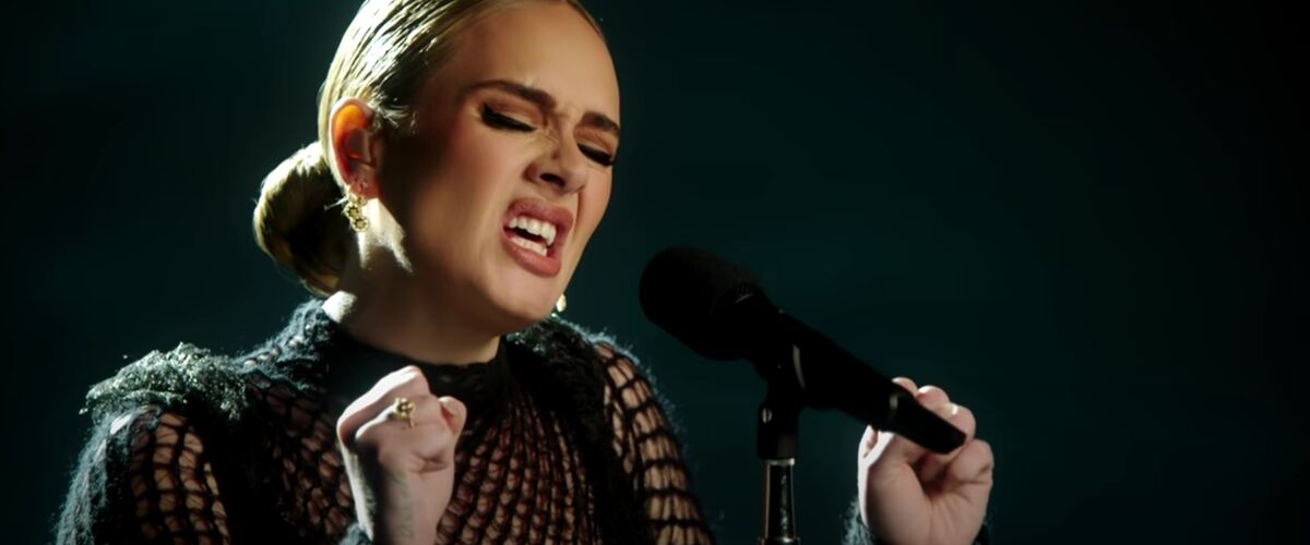 Fans zijn woedend door resell-prijs van tickets voor Adele concert