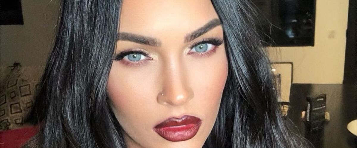 Megan Fox steelt de show in een gewaagde, doorschijnende outfit