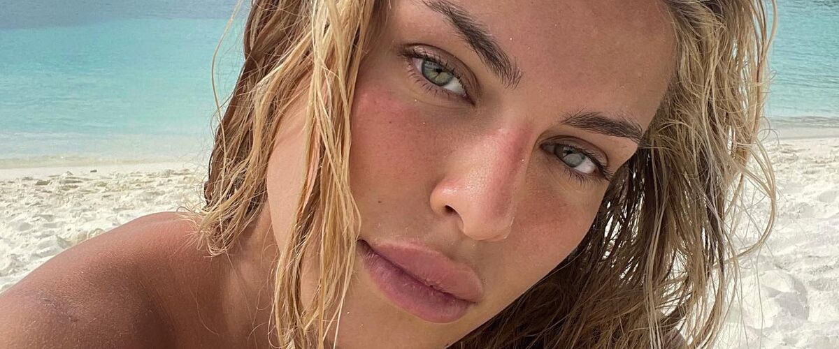 Spaans topmodel Jessica Goicoechea gaat skinnydippen en laat iedereen meegenieten