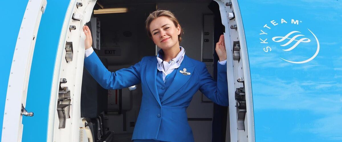 Nederlandse stewardess Lauren Loois is een hit op Instagram