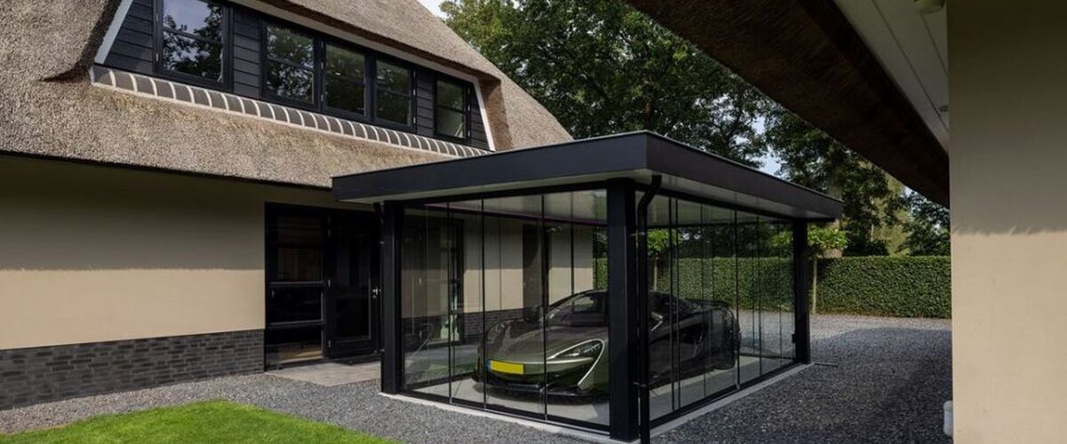 Oogstrelend: de droomwoning van menig man staat nu te koop op Funda voor € 3.450.000,-