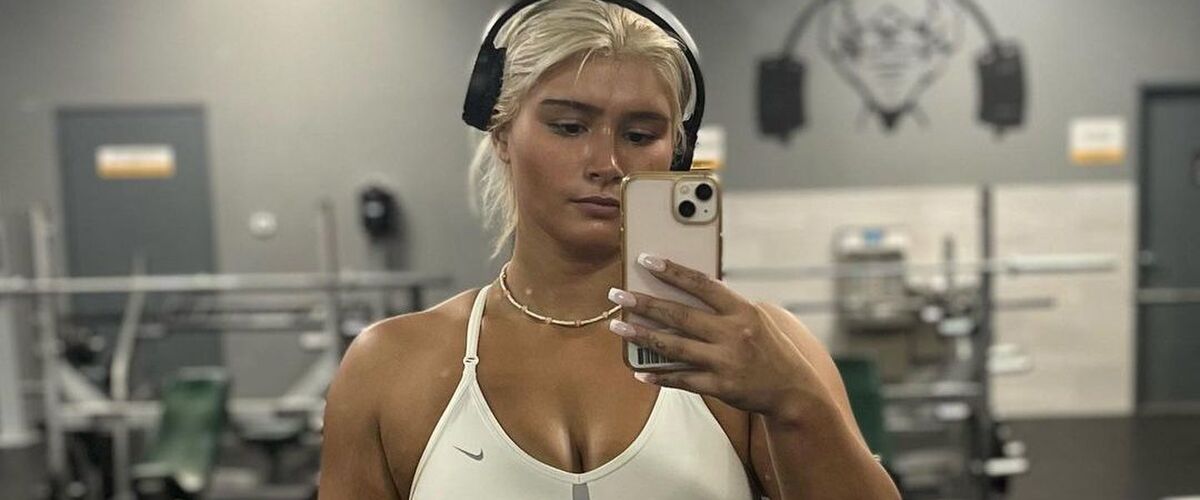 ‘Muscle Mommy’ brengt de term ‘fitgirl’ tot een heel ander niveau