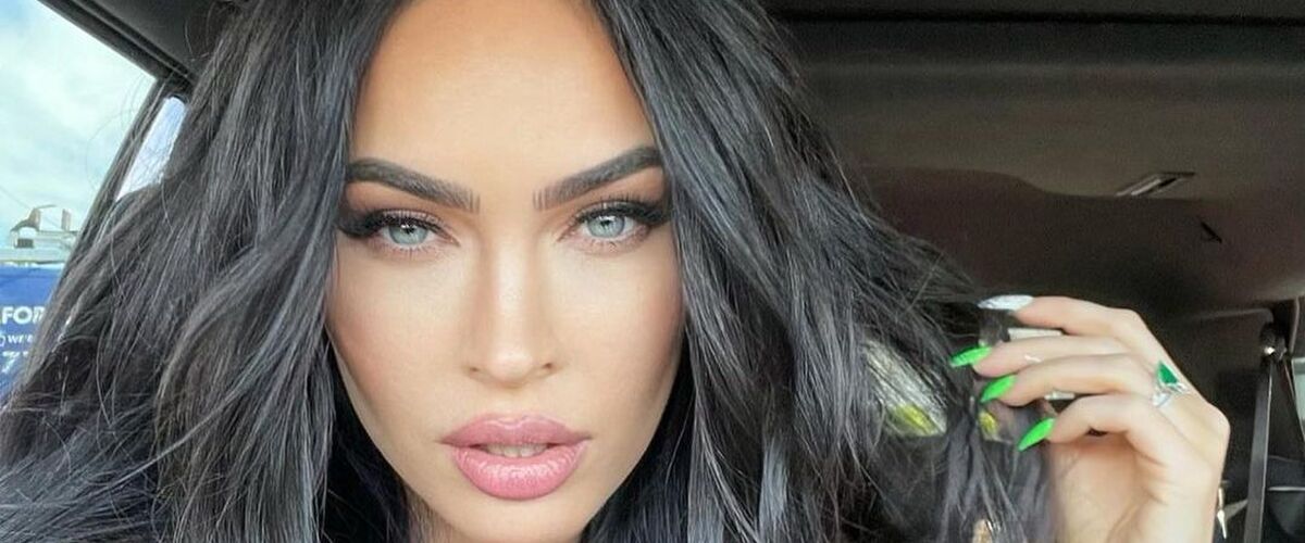 Megan Fox heel intiem vastgelegd op de camera met Koutney Kardashian