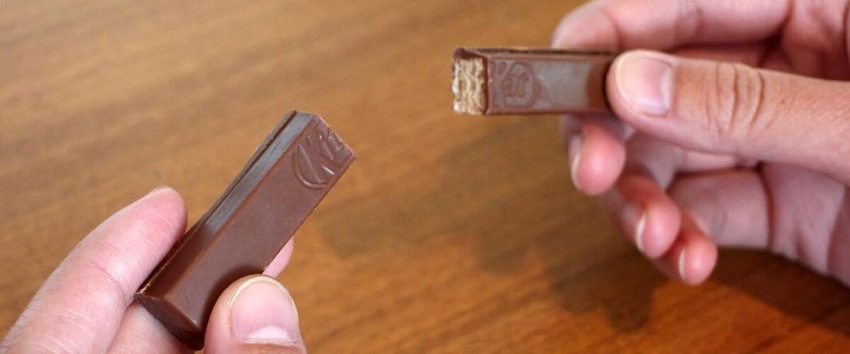 Fans ontdekken wat er binnenin een KitKat zit en reageren stomverbaasd