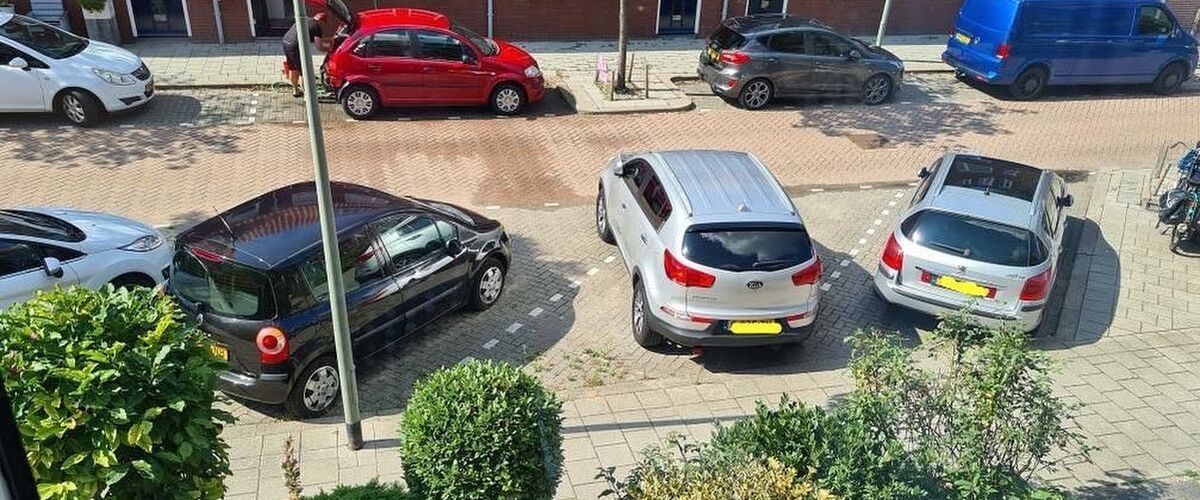 Het Instagram-account ‘Parkeren is een vak, niet twee’ levert geniale foto’s op