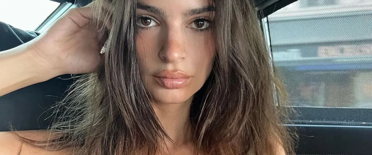 Emily Ratajkowski maakt de stad onveilig in bikini