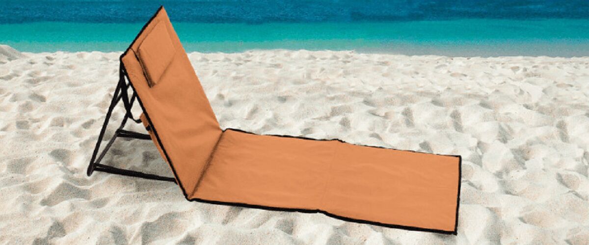 De ALDI verkoopt dé must-have van de zomer: een chille opvouwbare strandmat