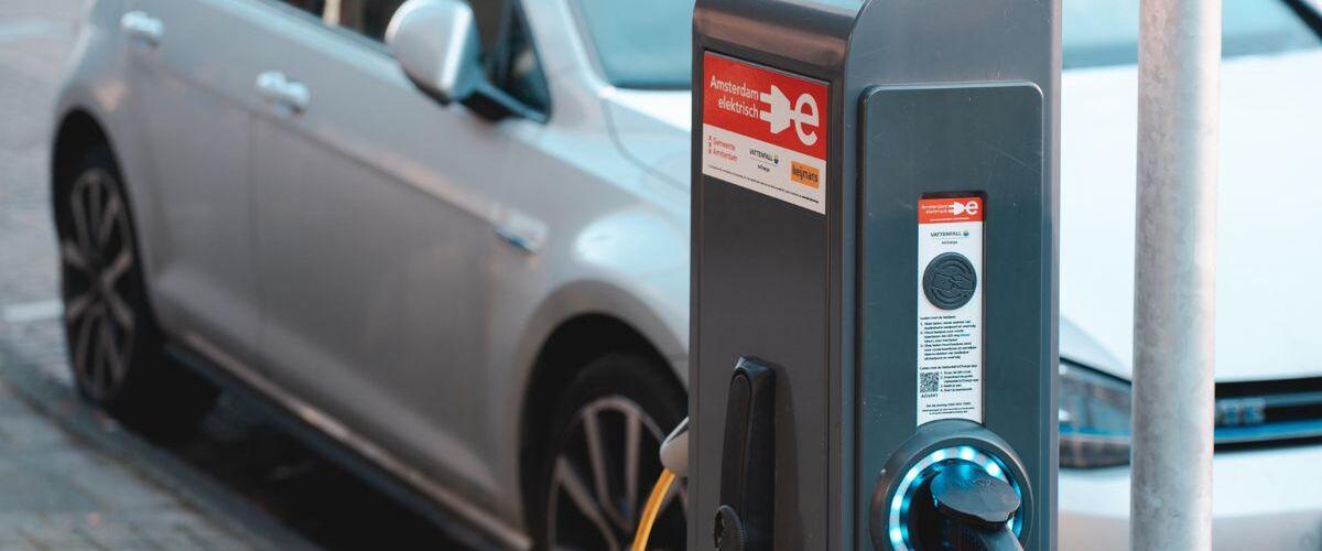 Ook bestuurders van elektrische auto’s gaan vanaf 2026 zeer veel wegenbelasting betalen