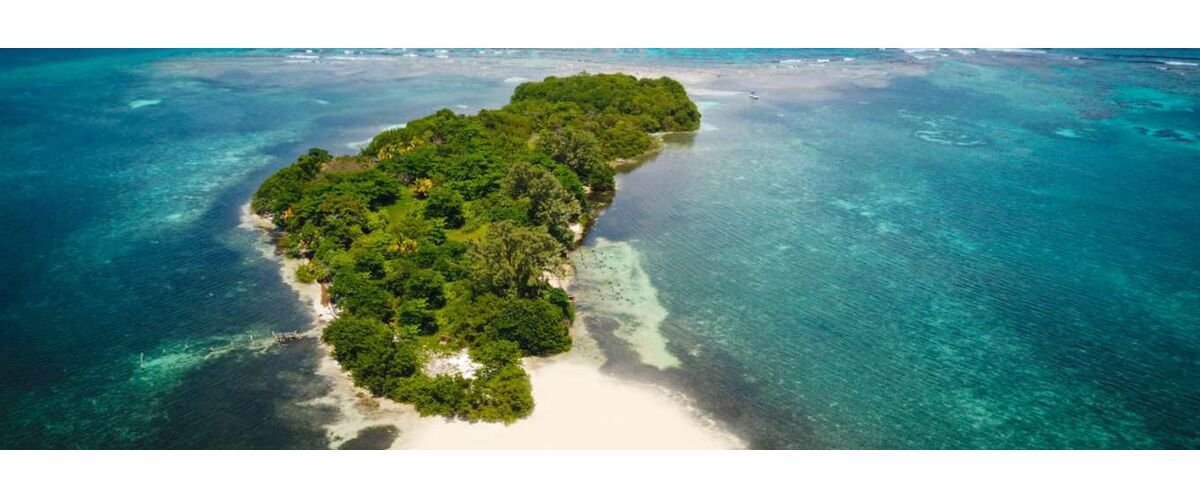 Dit privé-eiland in Belize staat te koop voor een (relatief) spotprijsje