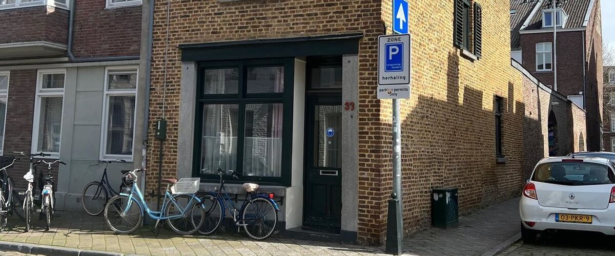 Eigenaar van deze Funda-woning in Maastricht had duidelijk geen zin om het op te ruimen