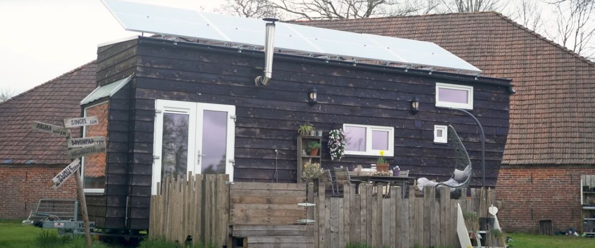 Nederlandse Laura en Reinder bouwen zelf een Tiny House voor maar €35.000,-