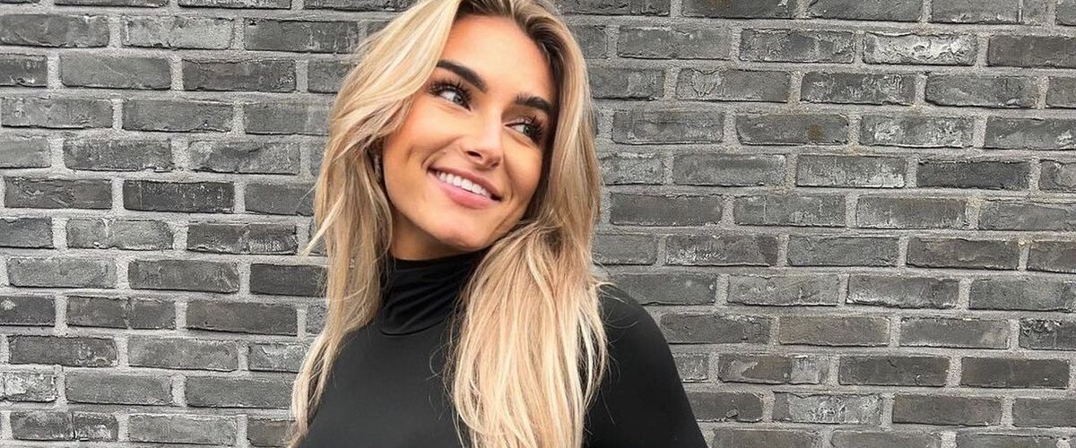 Fan van Nederlandse blondines? Dan hoor je Amber van Meerveld te volgen op Instagram