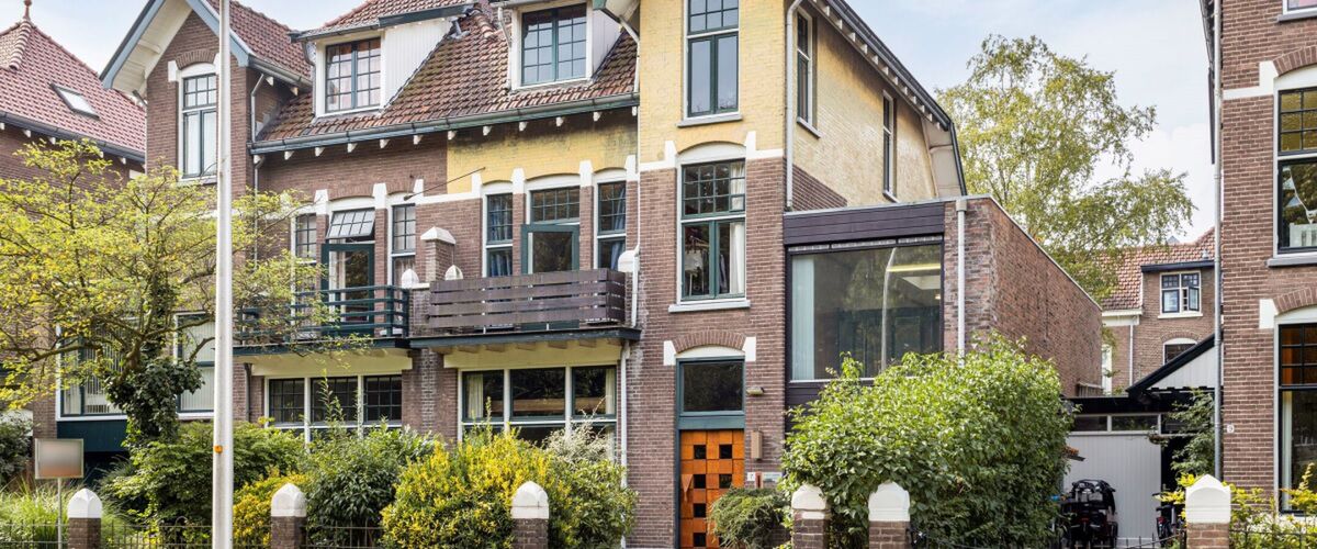 De binnenkant van deze Funda-woning in Deventer laat je geschokt achter