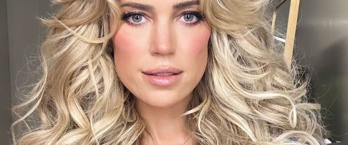 Sylvie Meis doet stof opwaaien met foto’s in piepkleine bikini: ‘Goddess!’