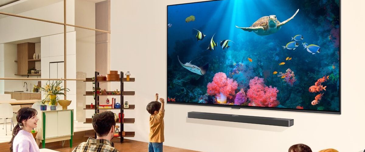 LG onthult een nieuwe, monsterlijk grote TV van 98″