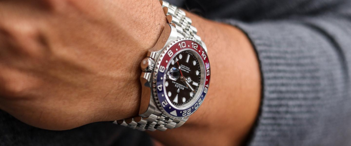 Hoewel waarde van Rolex-horloges dalen, stijgt de prijs van de welbekende Rolex Pepsi