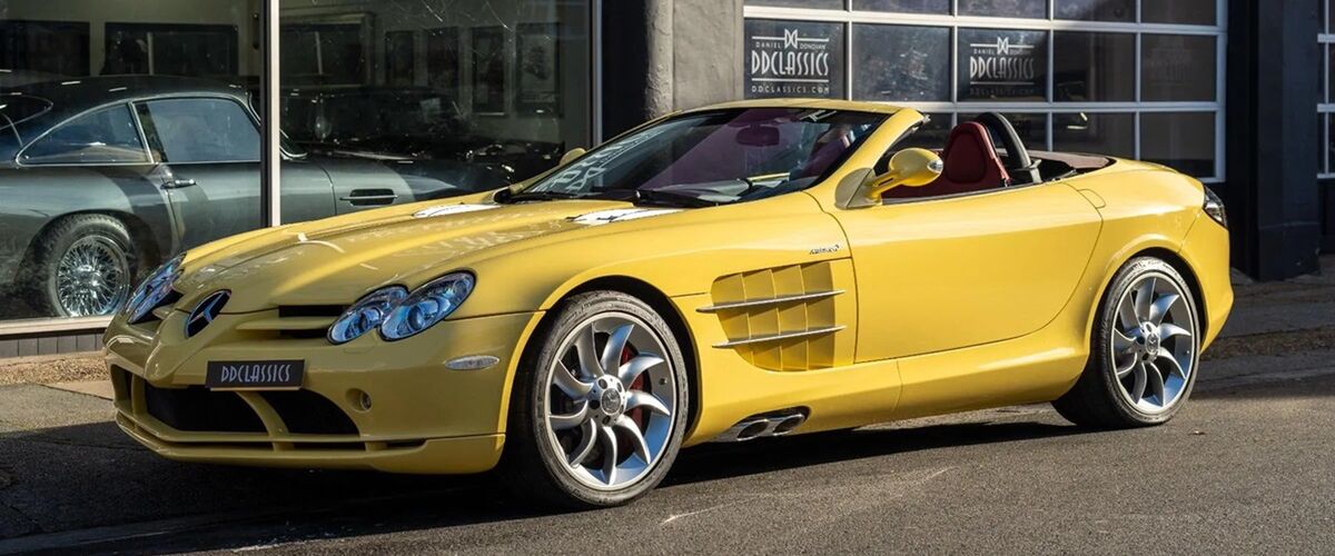 Héél bijzondere Mercedes SLR McLaren Roadster met slechts 92 km (!) de teller staat te koop