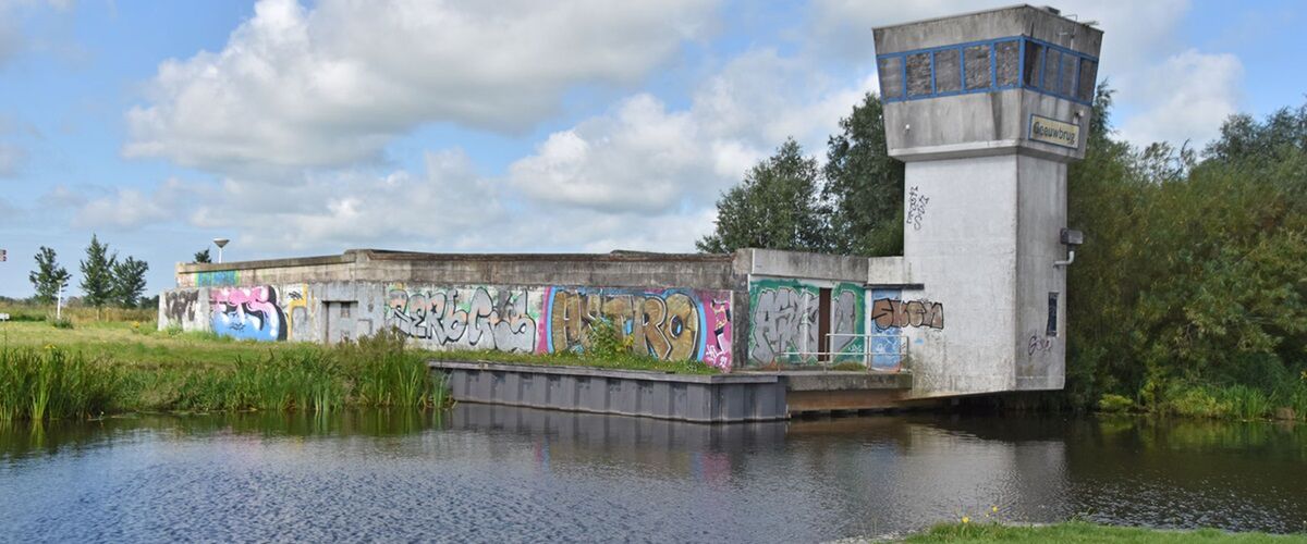 Unieke Funda-vondst: brughoofd met basculekelder en toren wordt omgebouwd tot een droomwoning