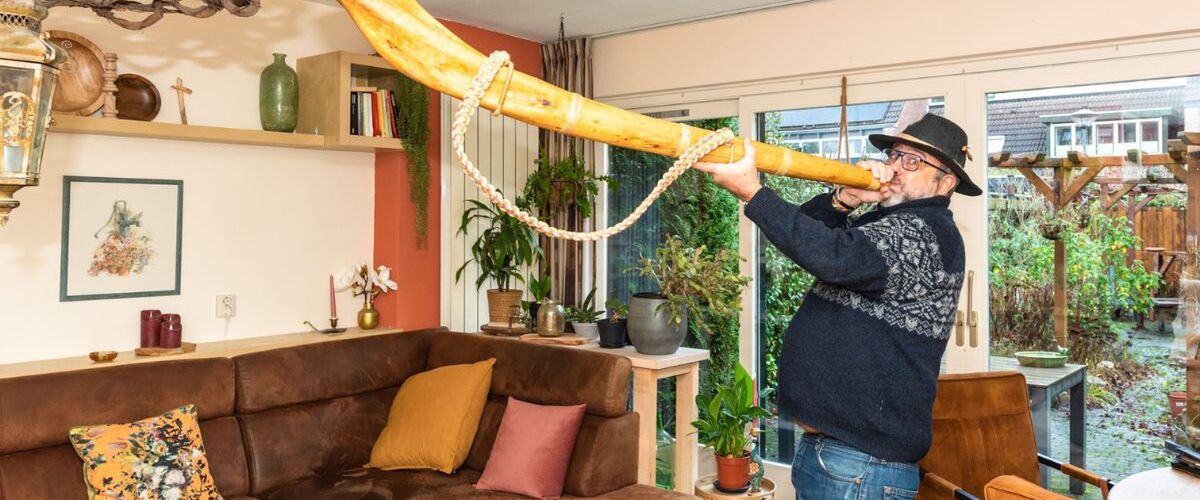 Lol op Funda: man zet woning in ‘Hoorn’ te koop met toepasselijke foto