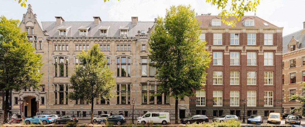 Dit peperdure appartement in Amsterdam lijkt regelrecht uit woonmagazine te komen