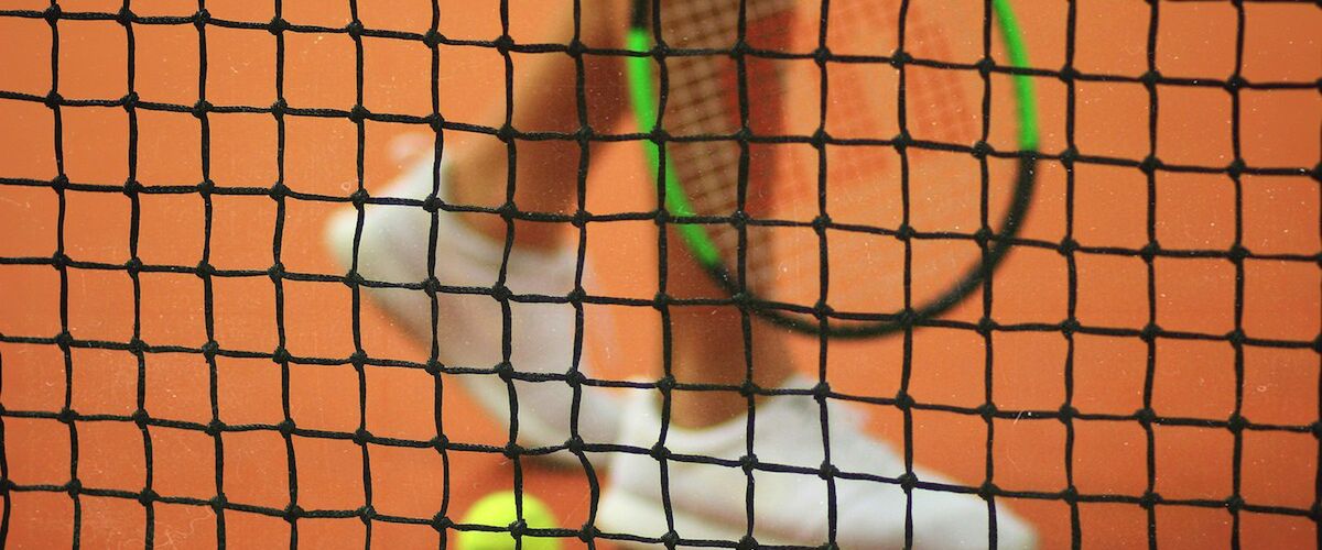 Toptennissers die hun racket breken: hoe hoog is de boete eigenlijk?