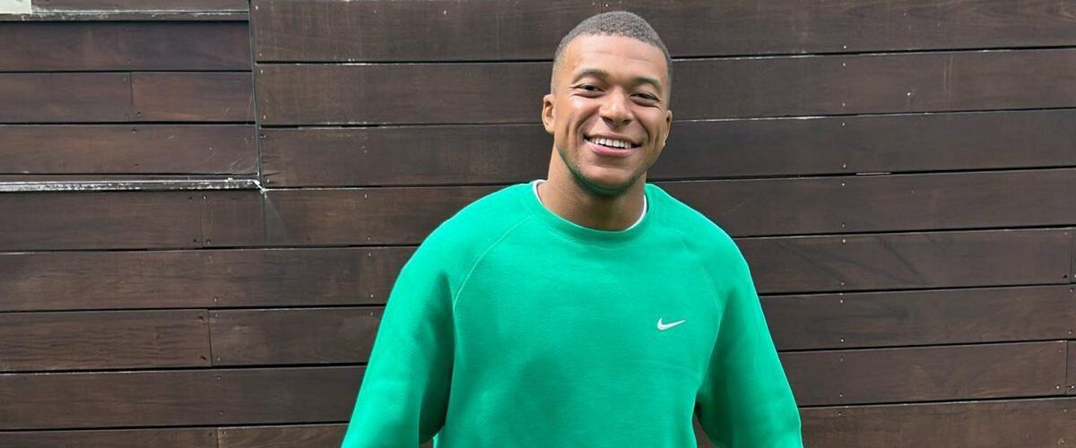 Kylian Mbappé is tijdens het EK gespot met een opvallend horloge om de pols