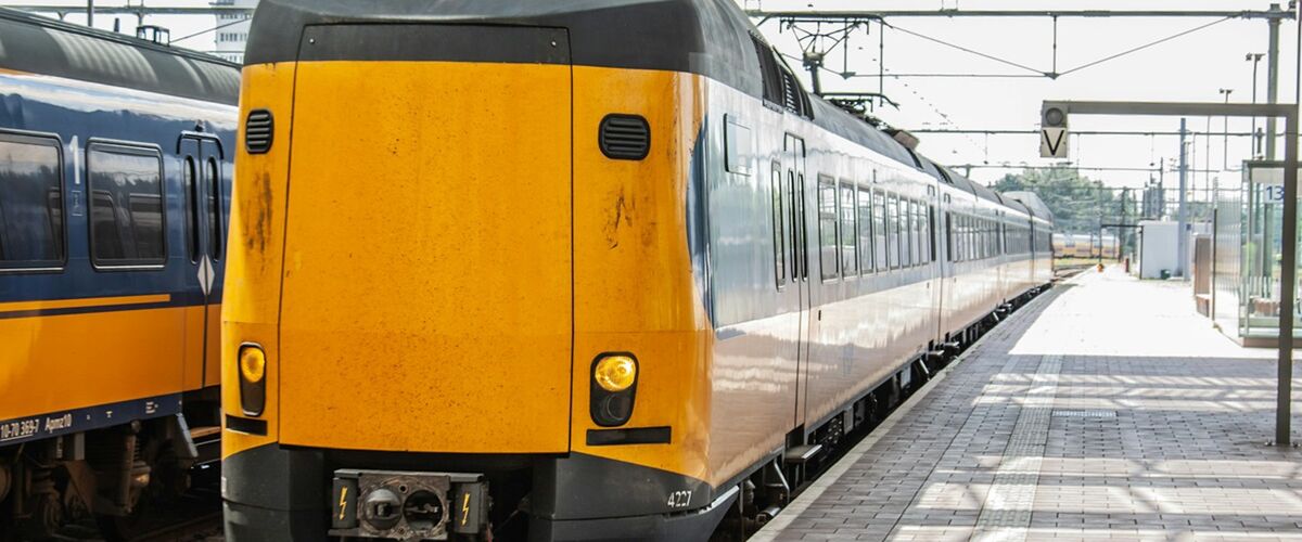 Man deelt verhaal: ‘Ik weigerde mijn zitplaats in de trein af te staan aan een oudere vrouw’