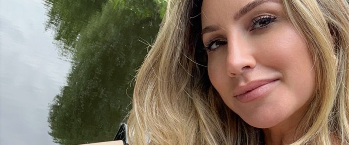 Naomy van Beem (vriendin Rico Verhoeven) zet Instagram in vuur en vlam met reeks foto’s in bikini