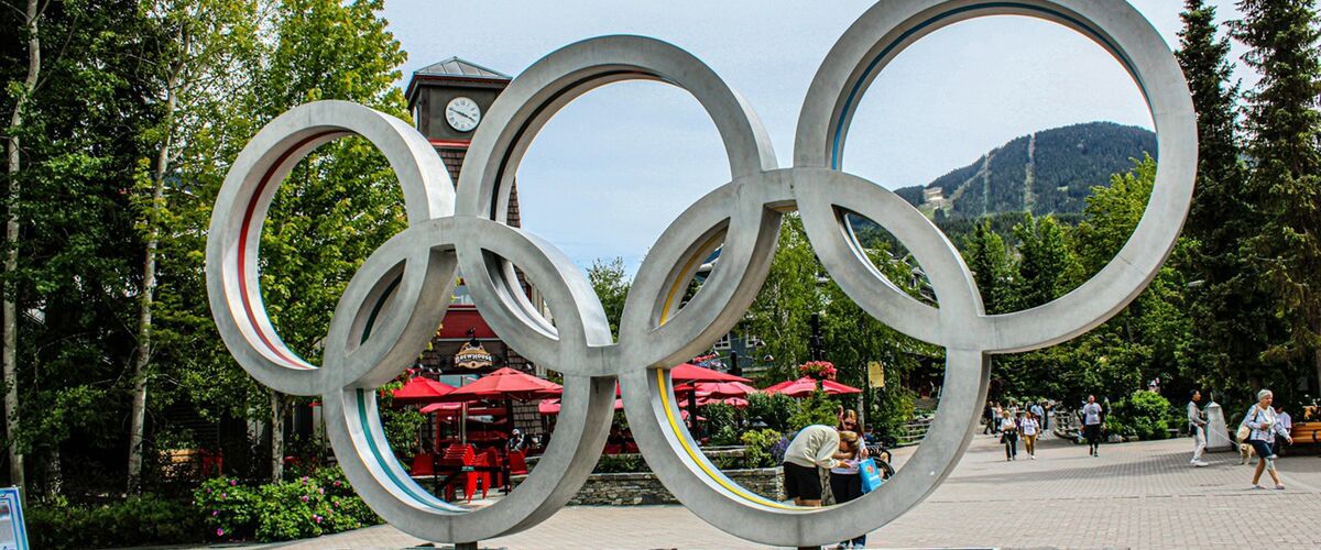 Voormalig atlete legt uit waarom atleten ‘het’ zoveel met elkaar doen in het Olympisch Dorp