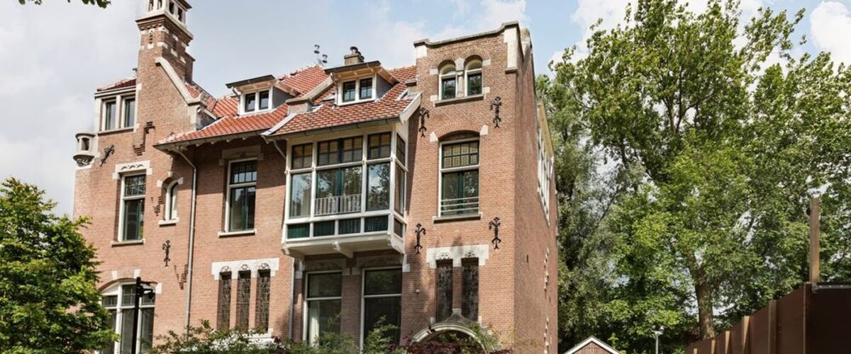 Imponerende stadsvilla aan het Vondelpark voor €9,8 miljoen te koop op Funda