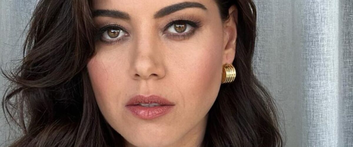 Aubrey Plaza steelt de show en deelt sensuele foto’s op Instagram