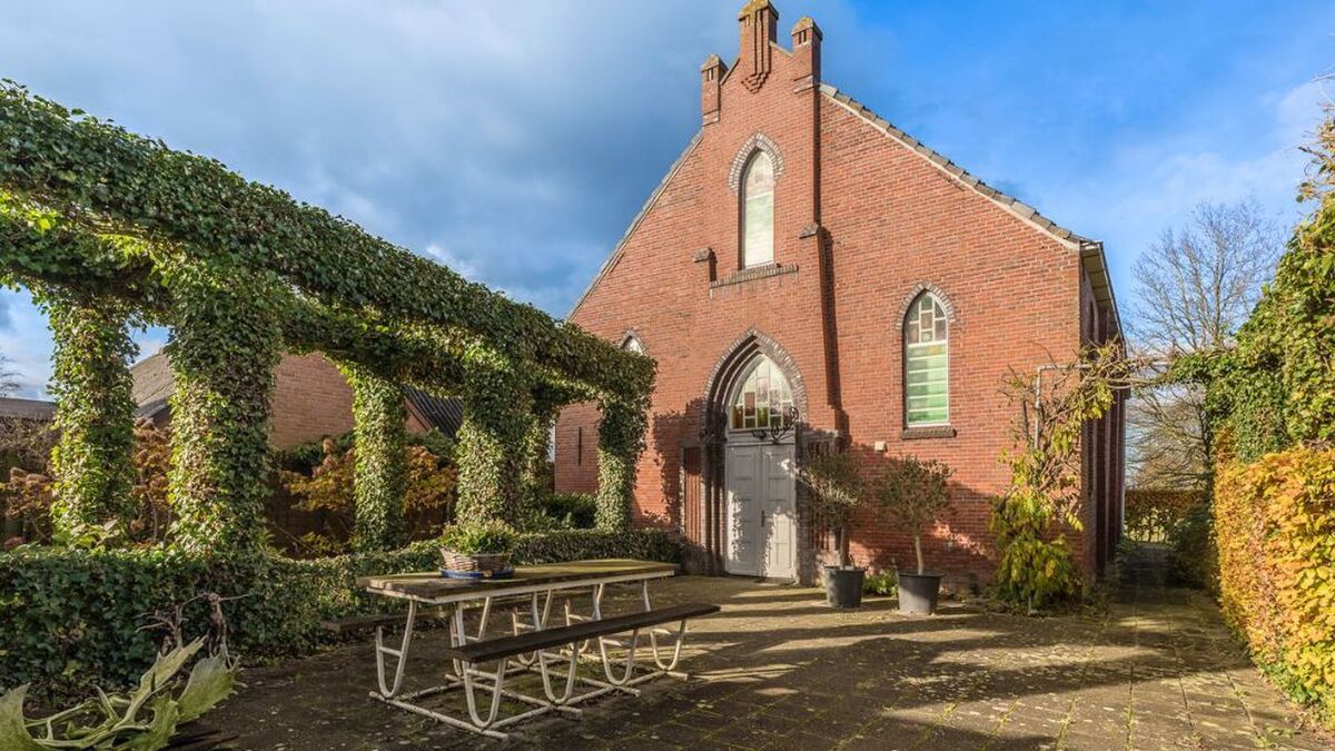 Funda-buitenkansje: 19e-eeuwse kerk te koop voor € 199.000