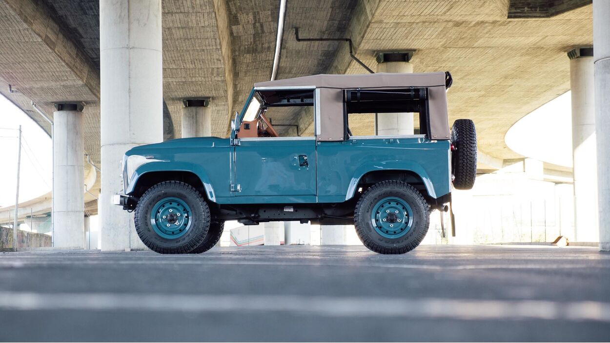 land-rover-defender-heritage- MAN MAN 1