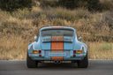 Singer vehicle design Porsche 911 Phoenix MAN-MAN