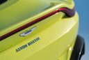 man man dikke auto aston martin