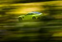 man man dikke auto aston martin