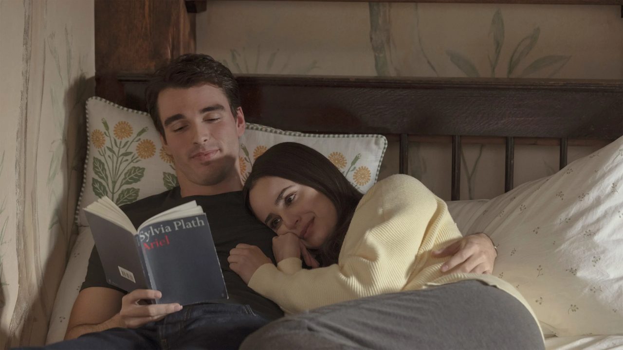 Sofia Carson en Corey Mylchreest in My Oxford Year. 