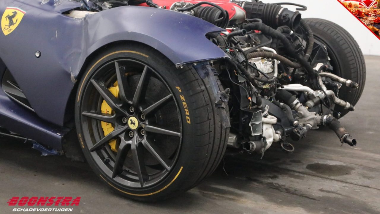 Gecrashte Ferrari Ferrari 812 Competizione