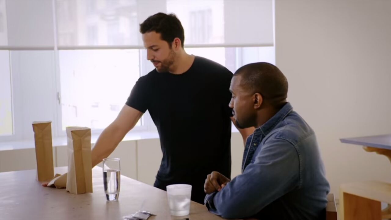 Illustratie voor: Video: Magiër David Blaine toont zijn nieuwe truc