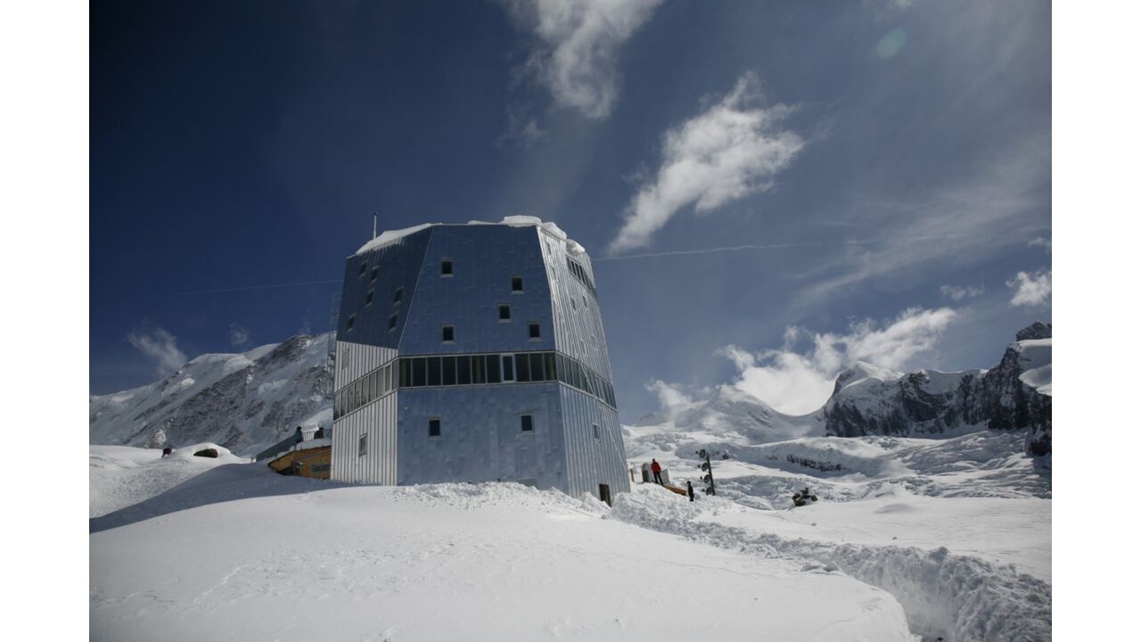 Illustratie voor: Monte Rosa Hütte: een wintersportdroom