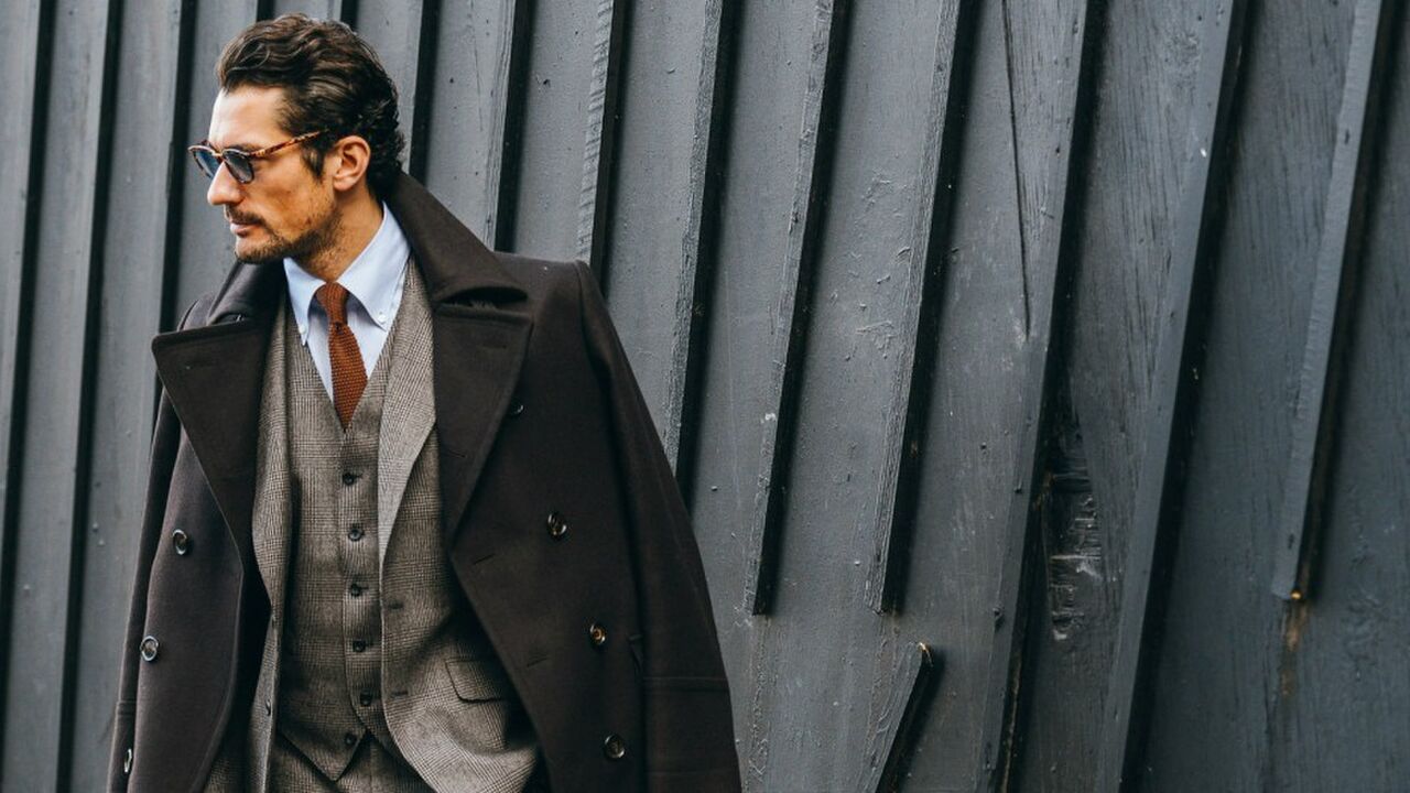 Illustratie voor: De ultieme jas voor de herfst; de overcoat