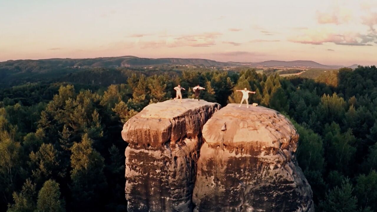 Illustratie voor: Dit is de tofste dans clip ooit gemaakt