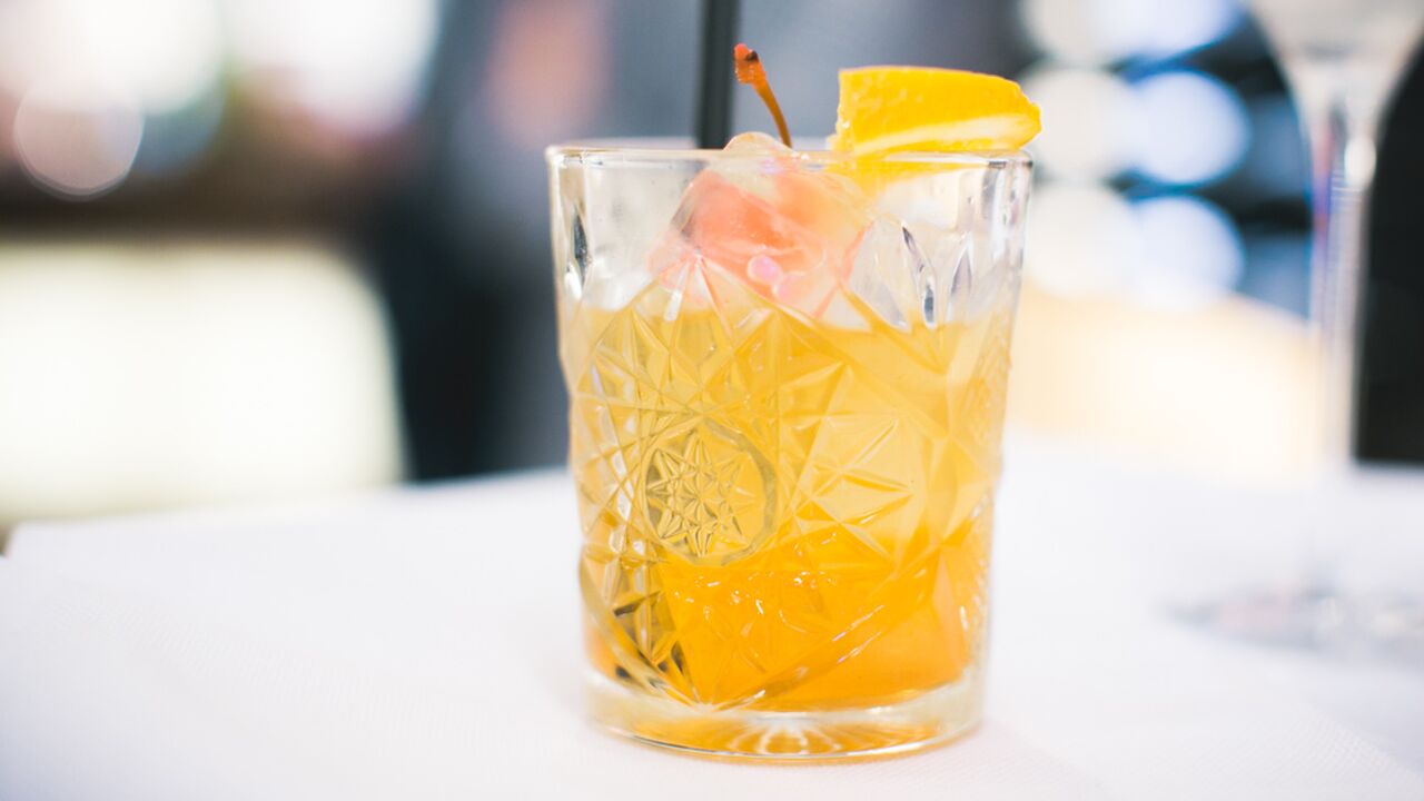 Illustratie voor: De ultieme Winter Cocktail (Old Fashioned)