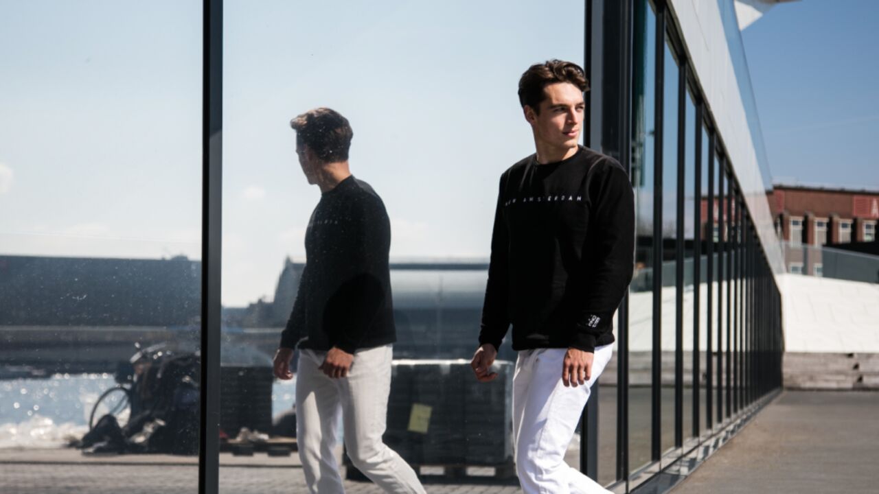 Illustratie voor: MAN MAN Look: De witte broek