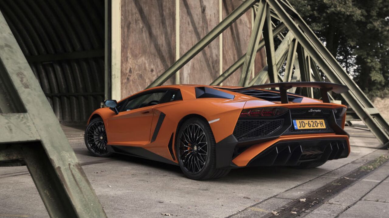Illustratie voor: Unieke beelden van de twee snelste Lamborghini’s van Nederland