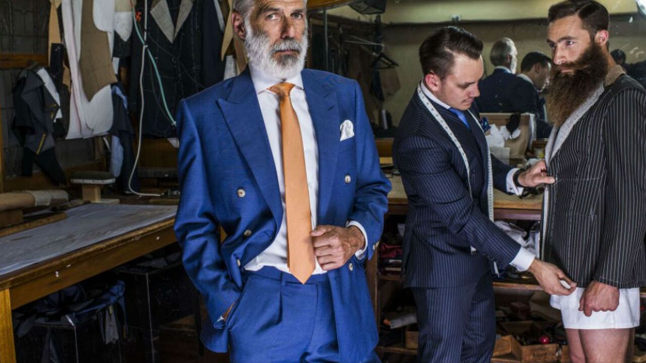 Illustratie voor: De perfecte outfits om oud & nieuw in te vieren