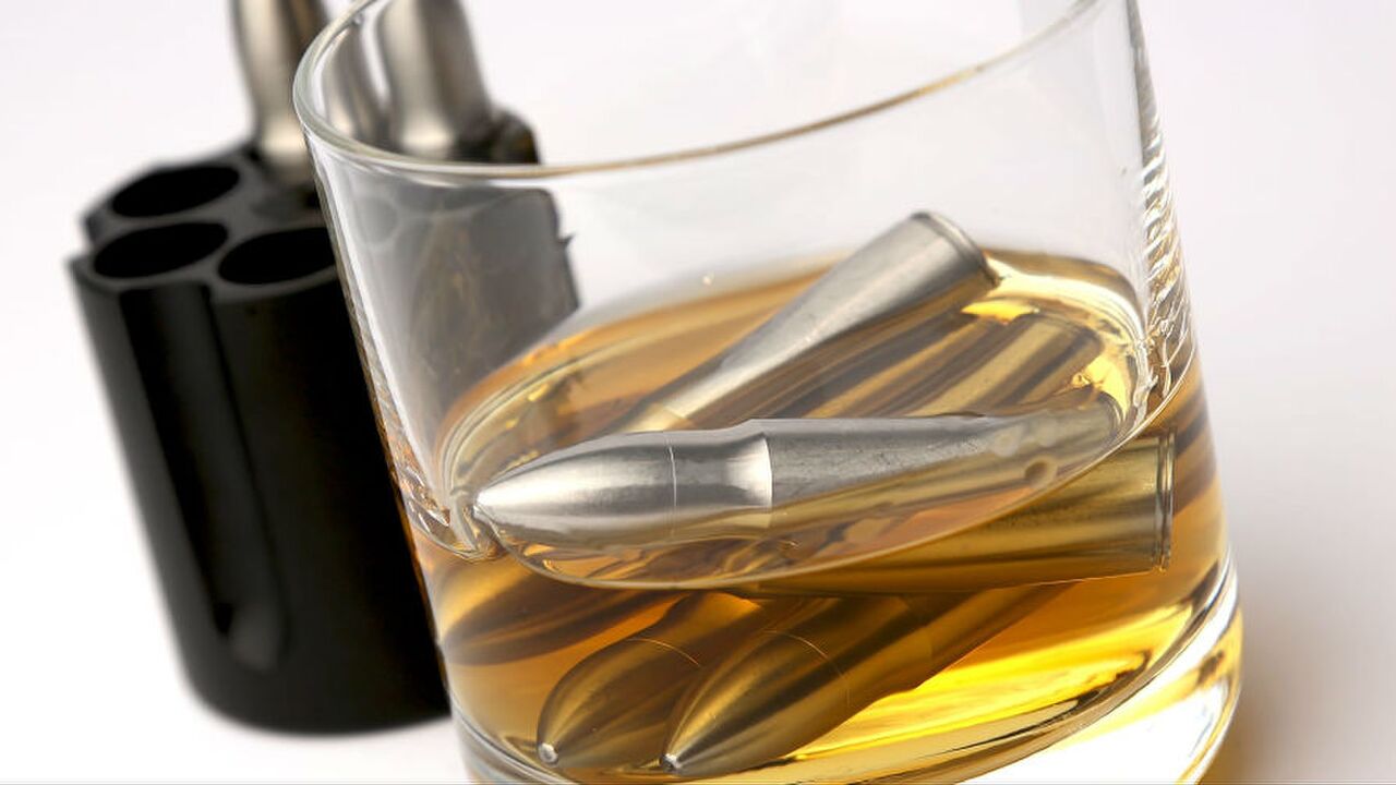 Illustratie voor: Met deze kogels maak jij je whiskey ijskoud