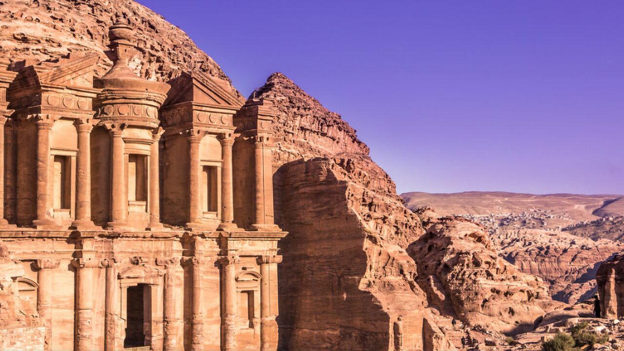 reisinspiratie-petra-jordanië-manman