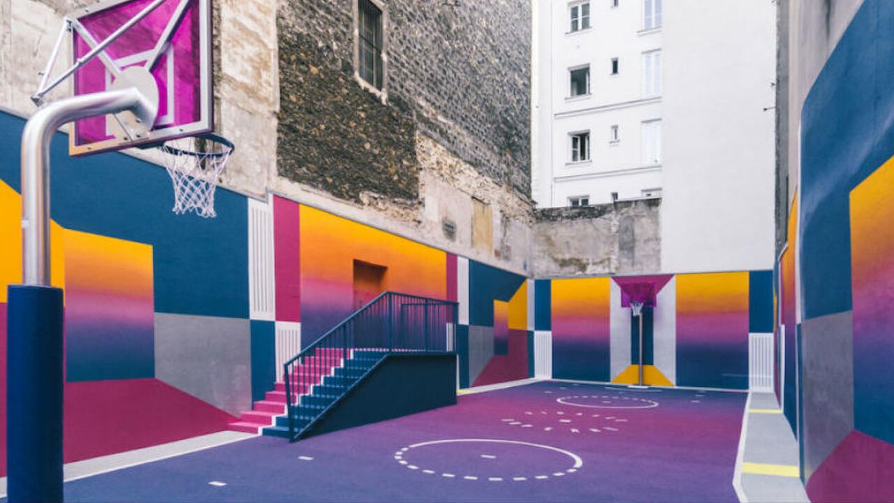 Illustratie voor: ‘s Werelds mooiste basketbalveld is een waar kunstwerk