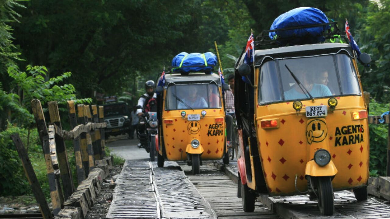 Illustratie voor: Reislust #24: met je gepimpte tuk tuk roadtrippen door India